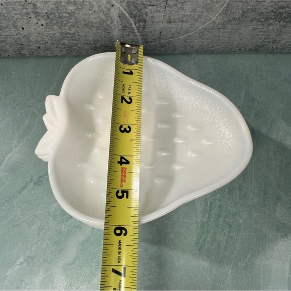 Vintage Hazel Atlas White Milk Glass Strawberry Shape Trinket Dish Bowl set of 6 - Picture 5 of 5